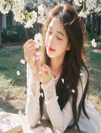 三个男人一台戏_黑暗魔法书1997电影_两人免费视频看